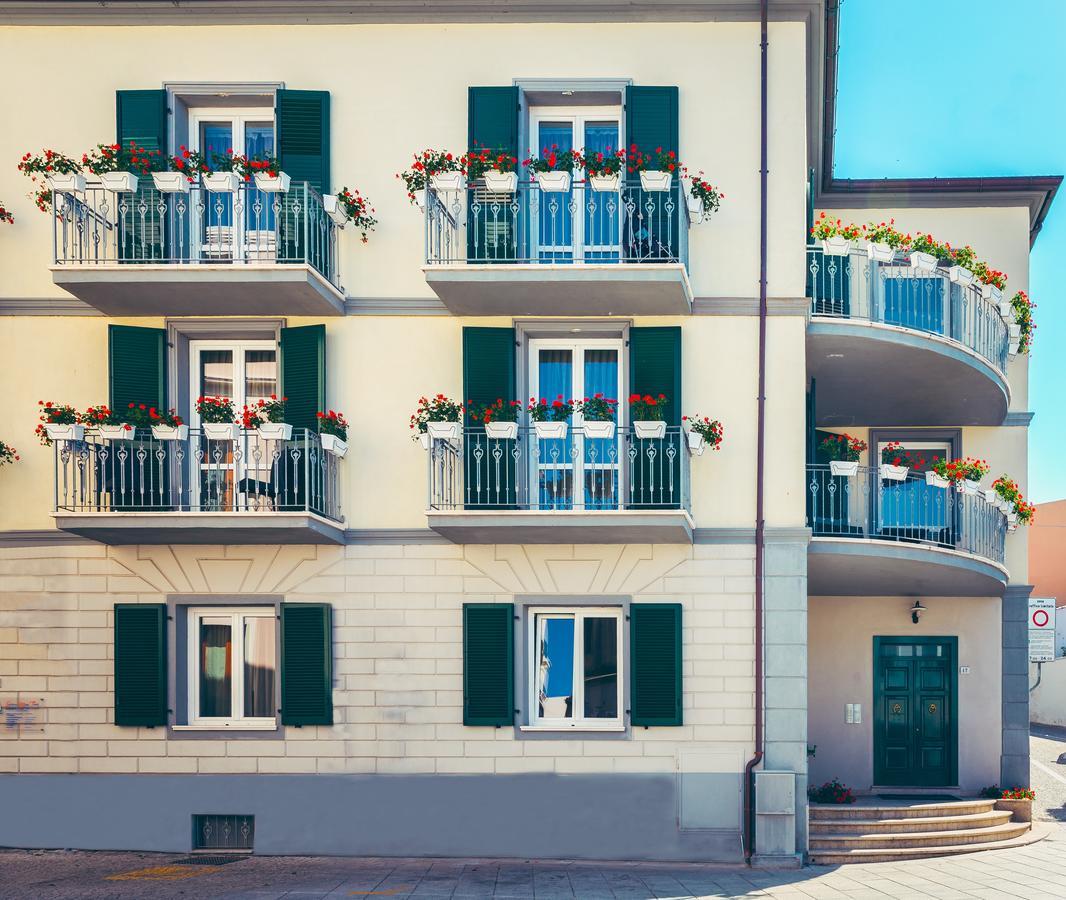 Le Residenze Del Centro Aparthotel Olbia Luaran gambar