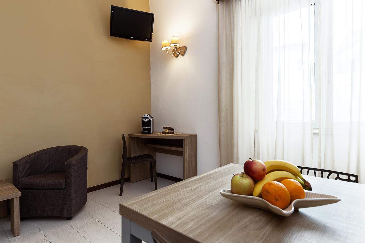 Le Residenze Del Centro Aparthotel Olbia Luaran gambar