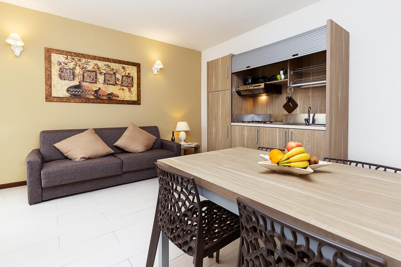 Le Residenze Del Centro Aparthotel Olbia Luaran gambar